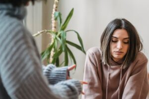 ¿Cómo salir de deudas rápido en México? Guía real - Bravo